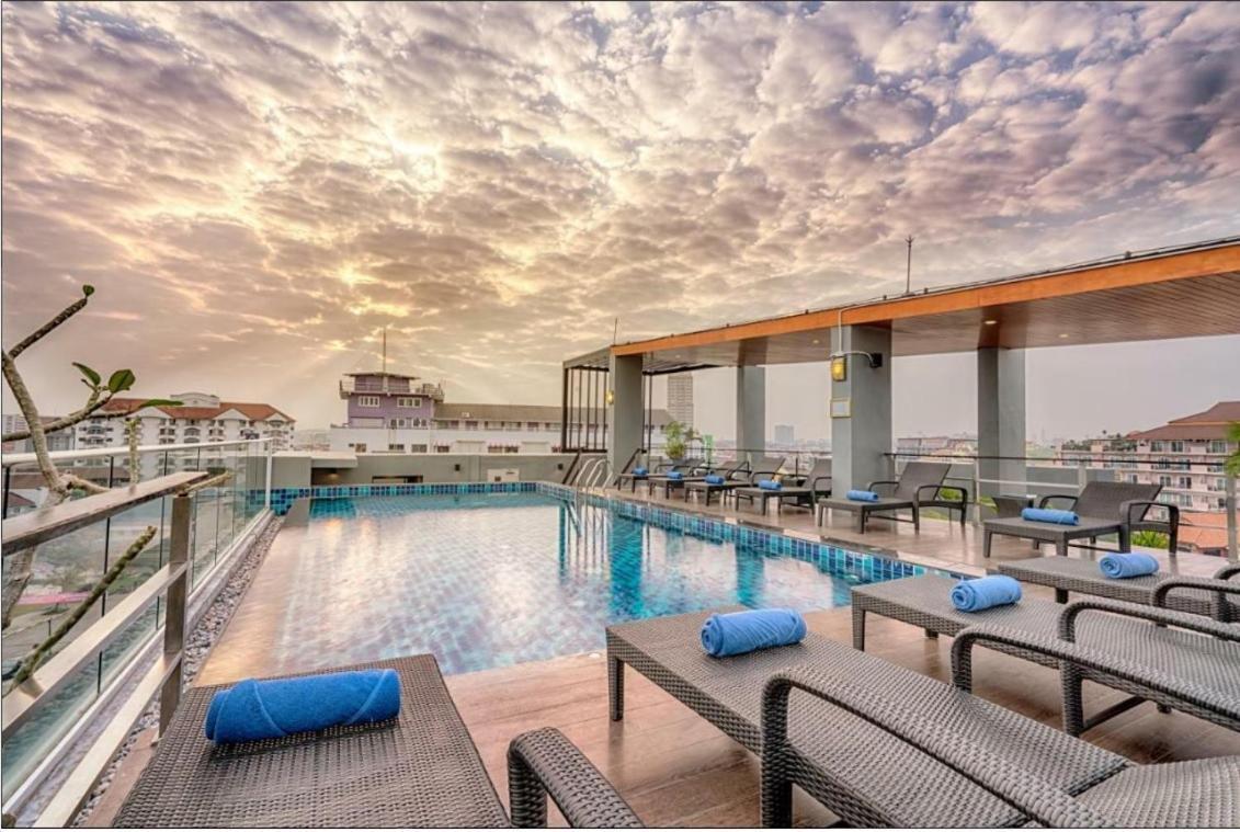 Honey Boutique Hotel Паттайя Экстерьер фото
